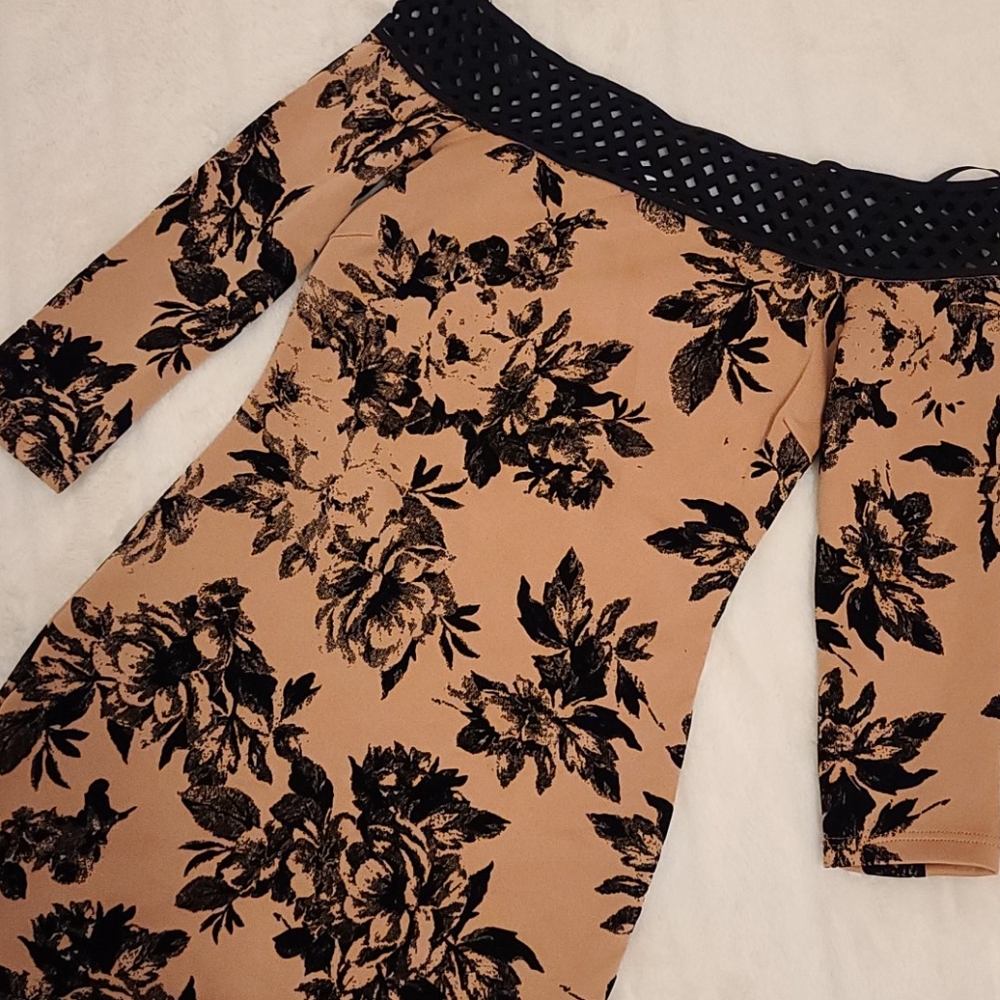 🆕️ A'gaci - Off the Shoulder Dress